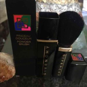 New authentic Givenchy makeup brush
